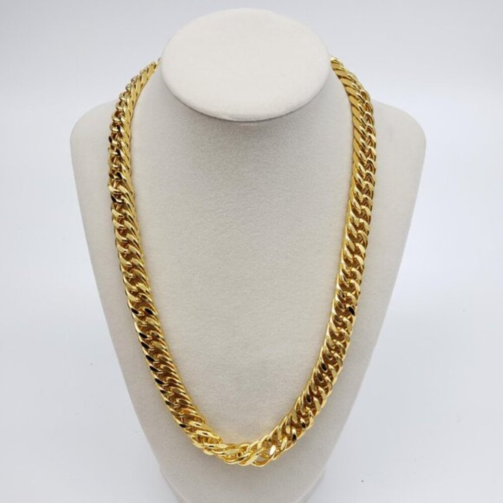 Gold-Plated Necklace with Authentic Louis Vuitton Padlock - Picture 9 of 12